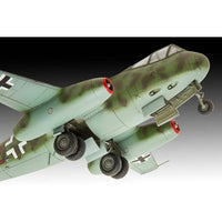 03774 ドイツレベル 1/72 メッサーシュミット P.1099A Pシリーズ
