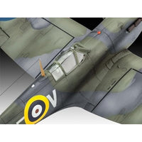 03953 レベル 1/72 スピットファイア Mk.IIa