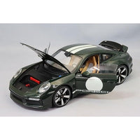 110069204 ミニチャンプス 1/18 ポルシェ 911 (992) スポーツ クラシック 2022 グリーンメタリック/ストライプ