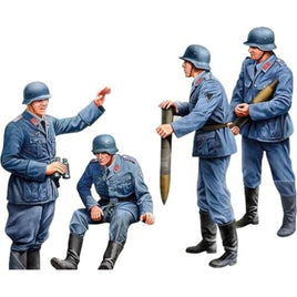 USCDW35038 ダスヴェルク 1/35 WW.II 8.8cm対空砲クルー セット (4体入り)