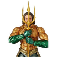MAFEX AQUAMAN(GOLD & GREEN SUIT)