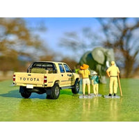 海洋堂×トミカリミテッド ヴィンテージ ジオコレ64 #カースナップ29a サファリ2 (トヨタ ハイラックス4WDピックアップ ダブルキャブ付属)