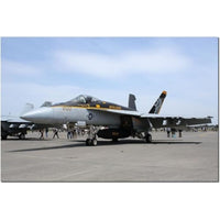 AE-38 プラッツ 1/72 アメリカ海軍 艦上戦闘機 F/A-18E スーパーホーネット VFA-27 ロイヤルメイセス 2024