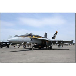 AE-38 プラッツ 1/72 アメリカ海軍 艦上戦闘機 F/A-18E スーパーホーネット VFA-27 ロイヤルメイセス 2024
