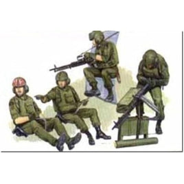 DR3311ドラゴン1/35 ベトナム戦争 アメリカ軍 ヘリコプター クルー フィギュアセット 4体