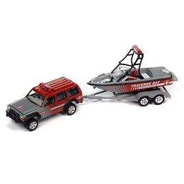 JLSP352B Johnny Lightning 1/64 1998 ジープ チェロキー & ボート/トレーラー  グレー/レッド 'TRAVERSE BAY'