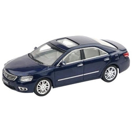 Y62-02  拓意(XCARTOYS) 1/64 Toyota Camry Gen 6 Prestige - Metallic Blue