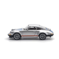 PR640188 POP RACE 1/64 SINGER SILVER/BLUE