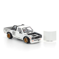 PR640350 POP RACE 1/64 PANDEM DATSUN 620 WHITE