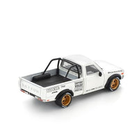 PR640350 POP RACE 1/64 PANDEM DATSUN 620 WHITE
