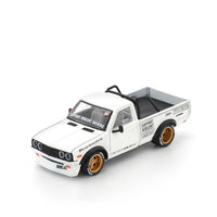 PR640350 POP RACE 1/64 PANDEM DATSUN 620 WHITE