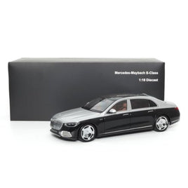 820120 ALMOST REAL 1/18 Mercedes-Maybach S-Class-2021-Hightech Silver/Obsidian Black
