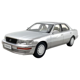 8230811S XiaoGuang MODEL 1/18 レクサス LS400 1993 シルバー