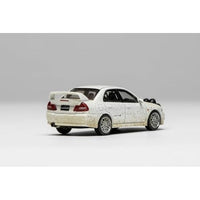 M64015 MOTORHELIX 1/64  三菱 Lancer Evolution IV  Muddy Version   with Rally Light