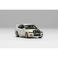 M64015 MOTORHELIX 1/64  三菱 Lancer Evolution IV  Muddy Version   with Rally Light