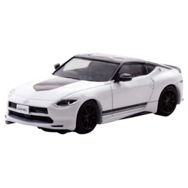 CN640041 CARNEL 1/64 日産 フェアレディ Z Version ST Customized Edition 2023 Prism White / Super Black