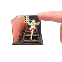 MP07-118 ジブリmini 階段を走る千尋 (nonscale)