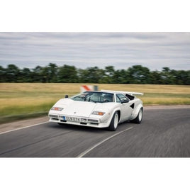 FY64006 Finclassically 1/64 Countach  LP5000 S white with tail wing