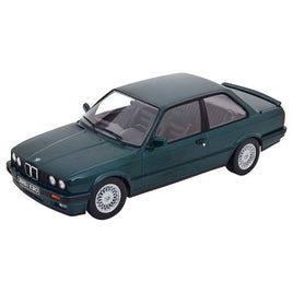 KKDC180744 KKscale 1/18 BMW 325i E30 M-Paket 1 1987 ダークグリーンメタリック