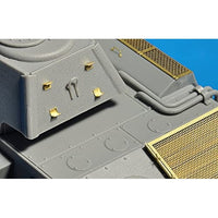 MA35194 ミニアート 1/35 T-70M軽戦車 ソビエト戦車兵5体付<スペシャルエディション>
