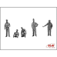 48153 ICM 1/48 P-51D w/パイロット&グランドクルーセット