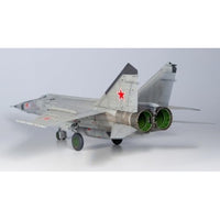 72172 ICM 1/72 ミグ MiG-25 RBT