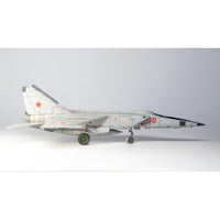 72172 ICM 1/72 ミグ MiG-25 RBT