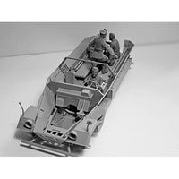 35104 ICM 1/35 ドイツ Sd.Kfz.251/6 Ausf.A 装甲指揮車w/クルー