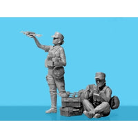 35755 ICM 1/35 ウクライナ軍女性兵士