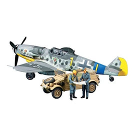 25204  1/48 メッサーシュミット Bf109 G-6・キューベルワーゲン82型セット【スケールモデル限定】