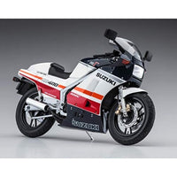 21732 1/12 スズキ RG400Γ 前期型'レッド/ホワイトカラー'w/アンダーカウル