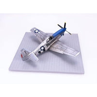 ADL70059 アルマホビー 1/72 WW.II 米軍 PSPマット ディスプレイベース (150 x 150mm)