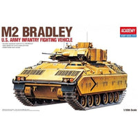 13237 アカデミー 1/35 M2