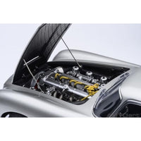 70287 1/18 アストンマーチン DB5 (シルバー・メタリック)