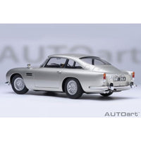 70296 1/18 アストンマーチン DB5 「007/ゴールドフィンガー」 ボンドカー
