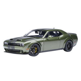 71761 1/18 ダッジ チャレンジャー SRT ジェイルブレイク 2022 (メタリック・グリーン/カーボンブラック・ストライプ <F8 GREEN>)