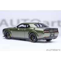 71761 1/18 ダッジ チャレンジャー SRT ジェイルブレイク 2022 (メタリック・グリーン/カーボンブラック・ストライプ <F8 GREEN>)