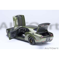 71761 1/18 ダッジ チャレンジャー SRT ジェイルブレイク 2022 (メタリック・グリーン/カーボンブラック・ストライプ <F8 GREEN>)