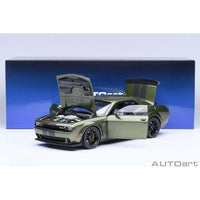 71761 1/18 ダッジ チャレンジャー SRT ジェイルブレイク 2022 (メタリック・グリーン/カーボンブラック・ストライプ <F8 GREEN>)