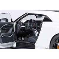 77511 1/18 NISSAN GT-R50 by ITALDESIGN (メタリック・ホワイト/ブラック)