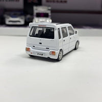 Y37-02 拓意XCARTOYS 1/64 初代スズキ スイフト パールホワイト