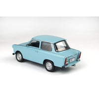 AK35032 AKインタラクティブ 1/35 トラビ 601 S リムジン/パトカー仕様 (2in1)