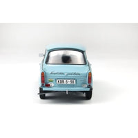 AK35032 AKインタラクティブ 1/35 トラビ 601 S リムジン/パトカー仕様 (2in1)