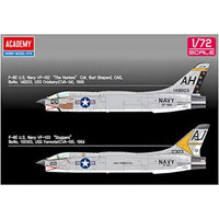 12521 アカデミー 1/72 F-8E クルセイダー 'VF-162 ザ・ハンターズ'