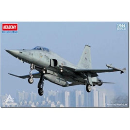 12644 アカデミー 1/144 KF-5E タイガー2 '大韓民国空軍'