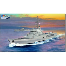 05636 トランペッター 1/350 フランス海軍 ヘリコプター航空母艦  ジャンヌ・ダルク 1964