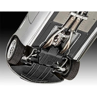 05662 ドイツレベル 1/24 BMW Z8 `007ワールド・イズ・ノット・イナフ`