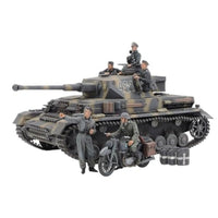 25209 1/35 ドイツIV号戦車 G型初期生産車・伝令バイクセット `ロシア戦線`