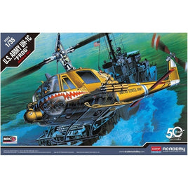 12112 アカデミー 1/35 UH-1C フロッグ